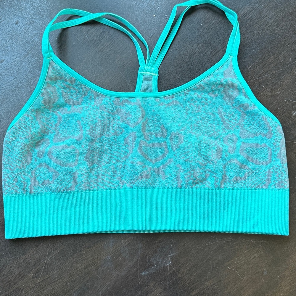 Bombshell seamless sports bra